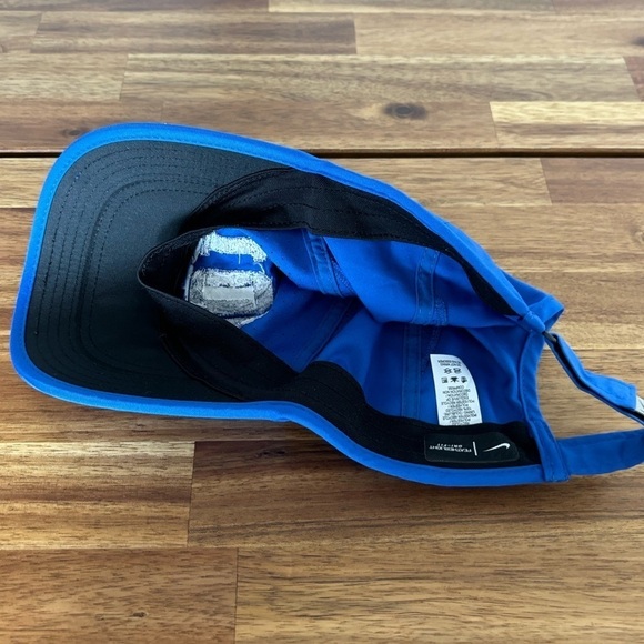 Nike Featherlight hat blue. 901 Adjustable one size fits most - Picture 3 of 8